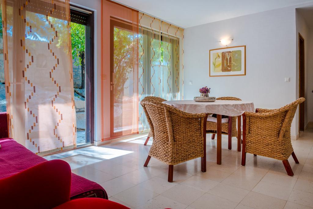 Apartment Dora ซัฟทัท ภายนอก รูปภาพ
