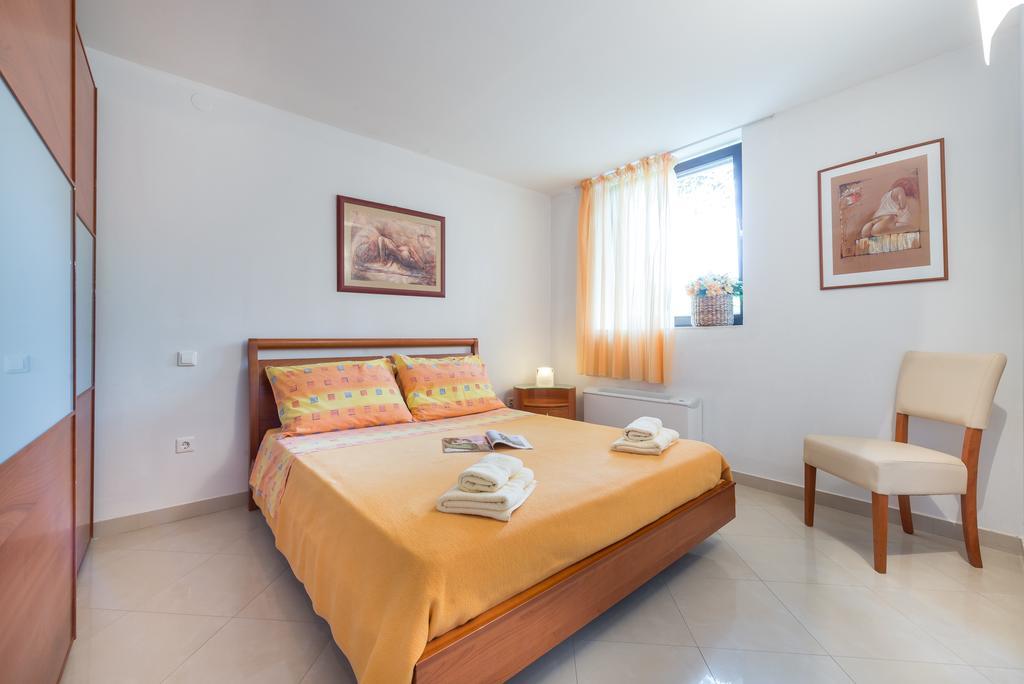 Apartment Dora ซัฟทัท ภายนอก รูปภาพ